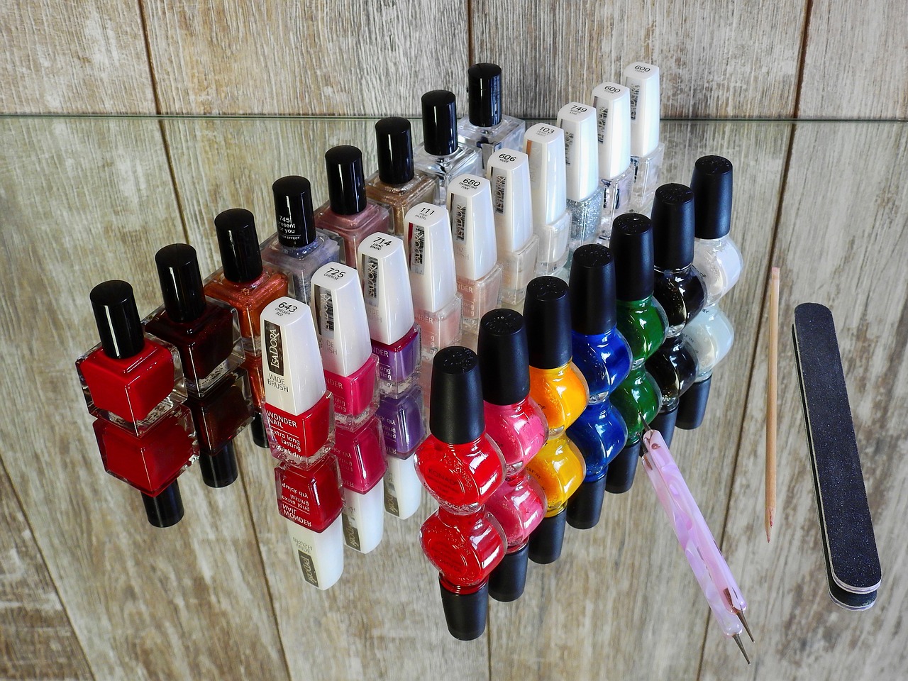 nail polish, fingernails, manicure, paint, nails, toenails, fashionable, nail design, cosmetics, to dye, nail polish, nail polish, nail polish, nail polish, nail polish, nails-2112353.jpg